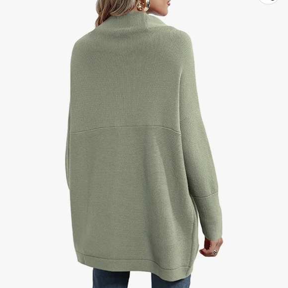 NWOT Light Green Mock Neck Tunic Loose Slouchy Knit Pullover Sweater Medium - Picture 4 of 9